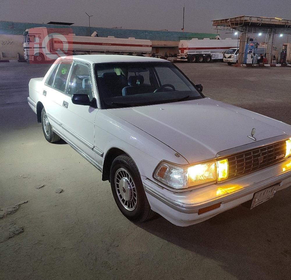 تۆیۆتا کراون